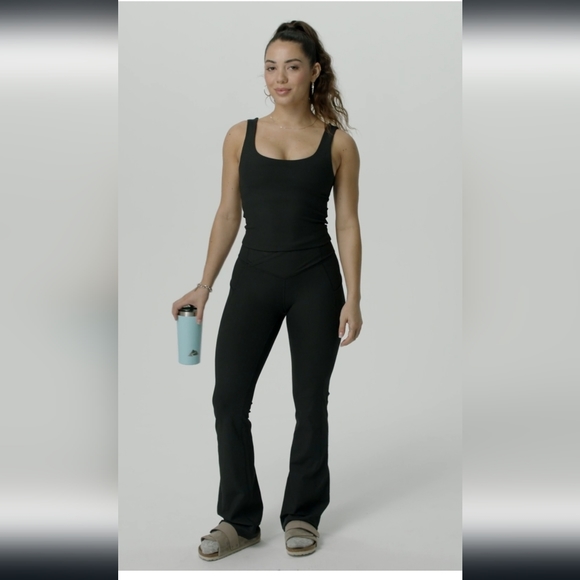 Fabletics 2 piece set: Oasis rib crossover kick flare leggings with twist tank. - Picture 2 of 6